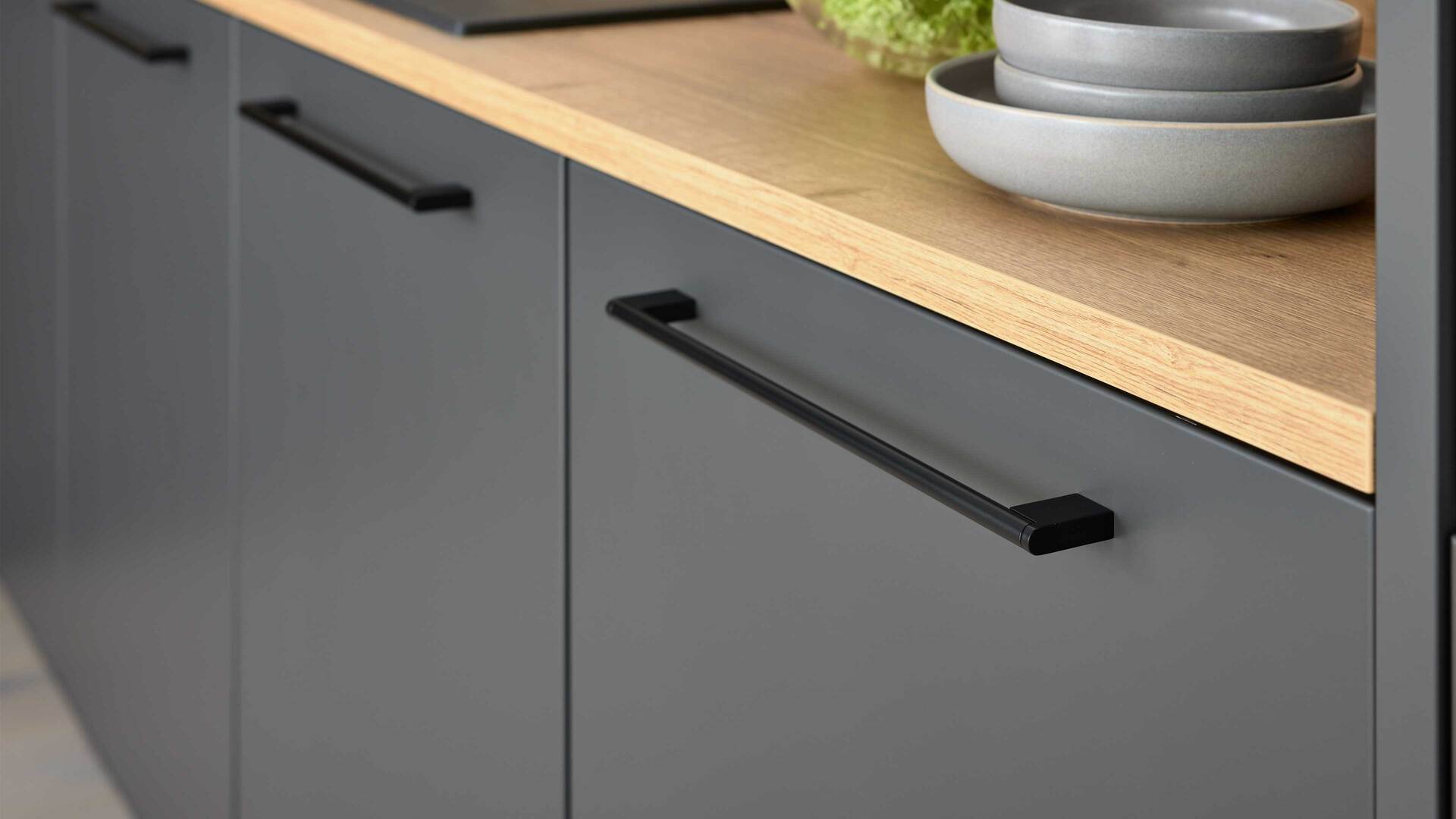 Interliving Küche Serie 3070 mit SIEMENS-Einbaugeräten