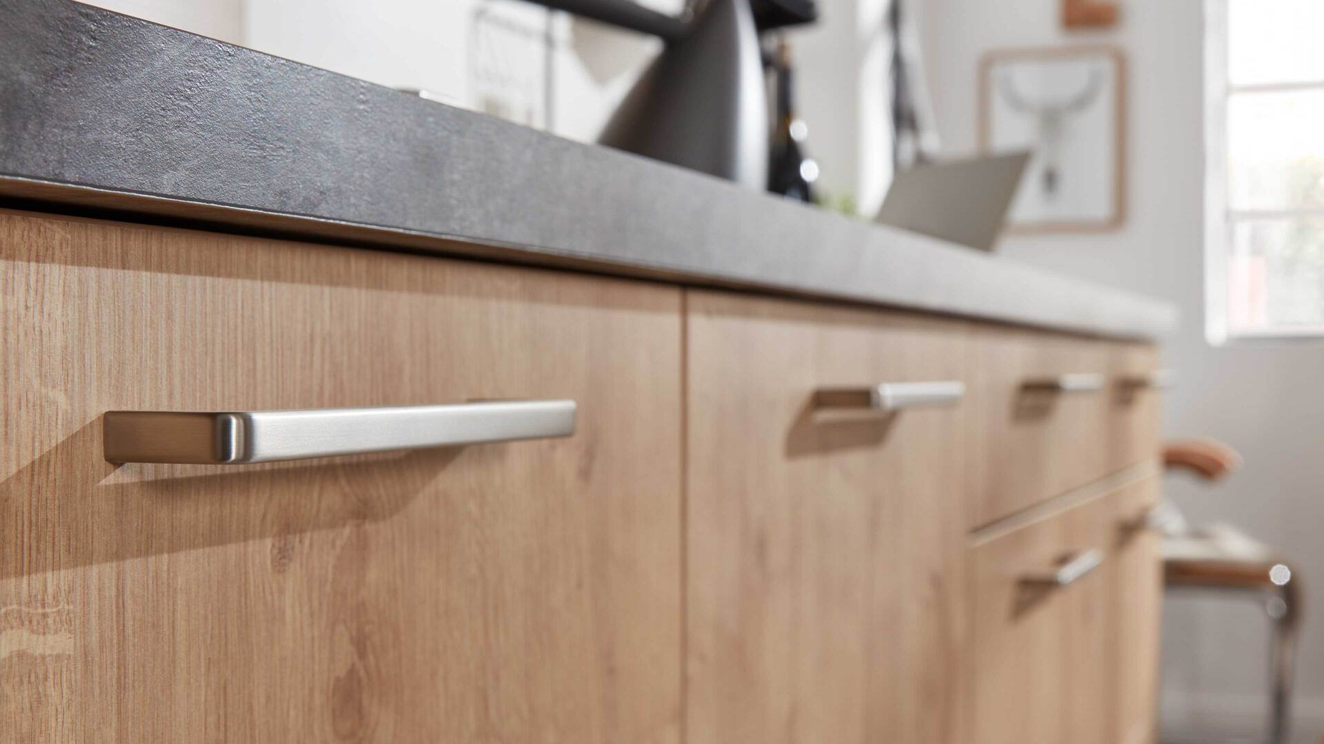 Interliving Küche Serie 3014 mit AEG Einbaugeräten