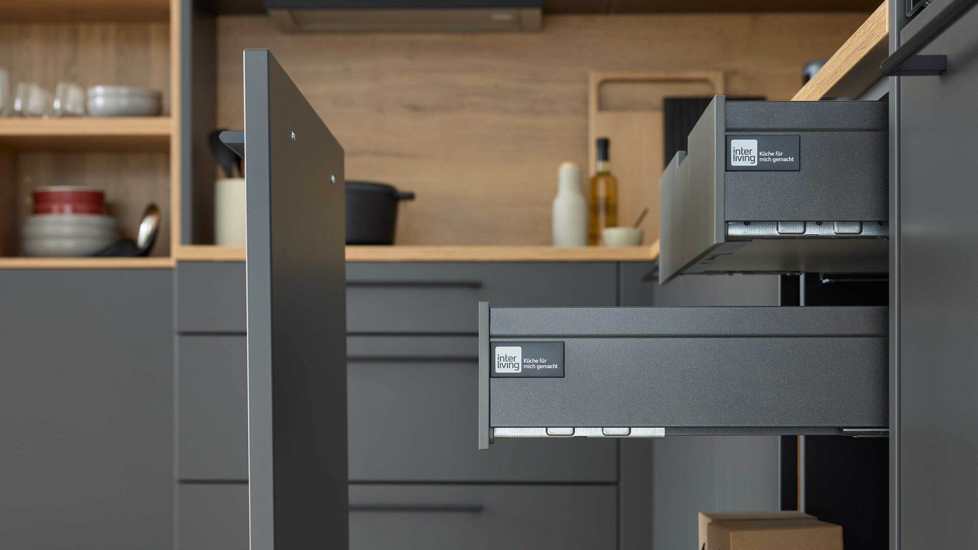 Interliving Küche Serie 3070 mit SIEMENS-Einbaugeräten