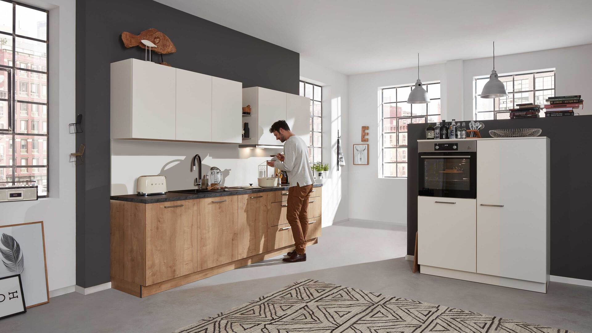 Interliving Küche Serie 3014 mit AEG Einbaugeräten