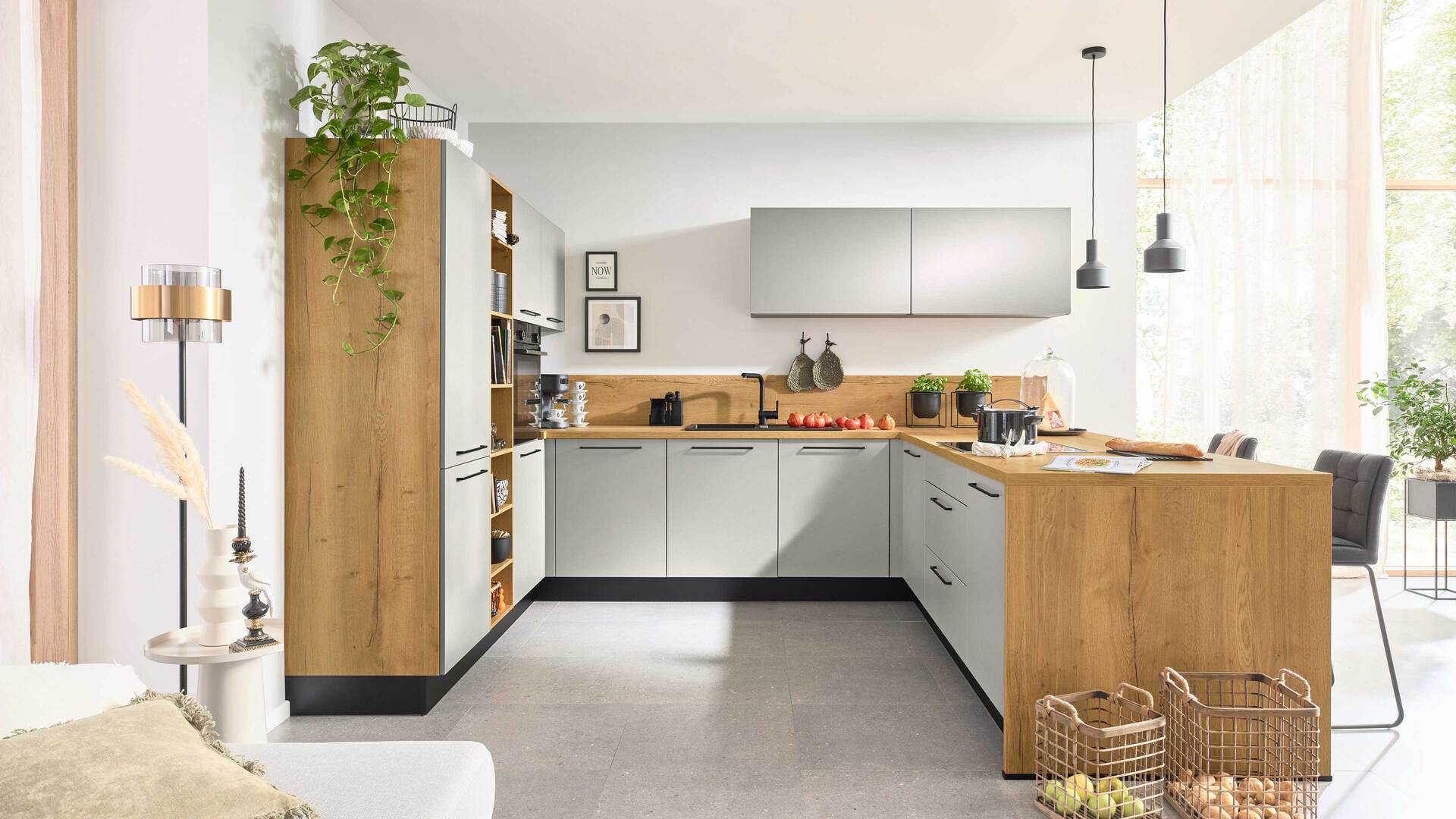 Interliving Küche Serie 3086 mit SIEMENS-Einbaugeräten